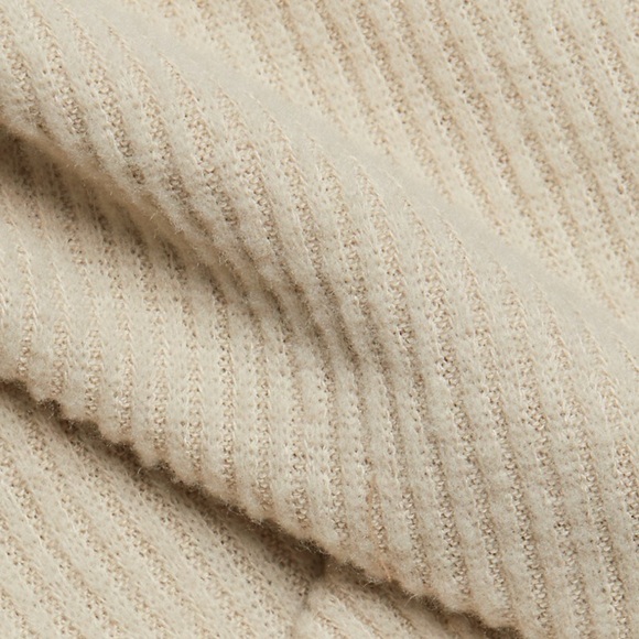 Free People Knit Off-The-Shoulder Sweater With A Crossbody Detail - Picture 8 of 9